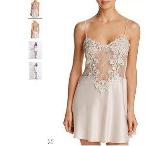 Flora Nikrooz Showstopper Chemise in Size Medium